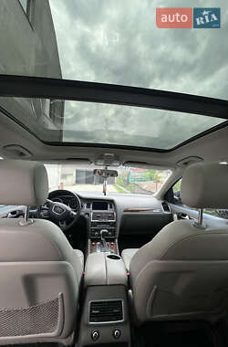 Внедорожник / Кроссовер Audi Q7 2013 в 