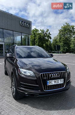 Внедорожник / Кроссовер Audi Q7 2012 в 