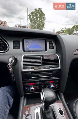 Внедорожник / Кроссовер Audi Q7 2012 в 