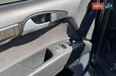 Внедорожник / Кроссовер Audi Q7 2013 в 