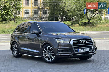 Позашляховик / Кросовер Audi Q7 2018 в Дніпрі
