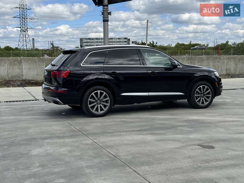 Внедорожник / Кроссовер Audi Q7 2017 в Львове