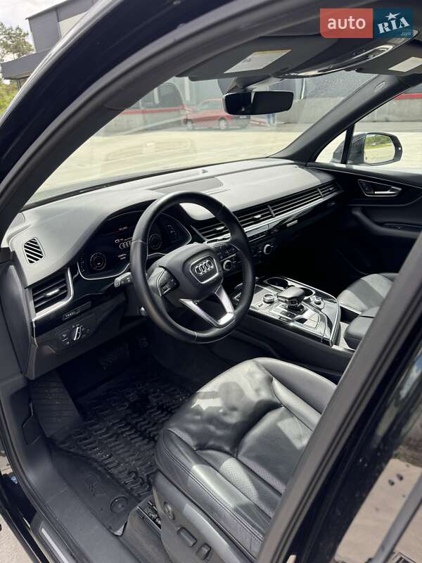 Внедорожник / Кроссовер Audi Q7 2017 в Львове