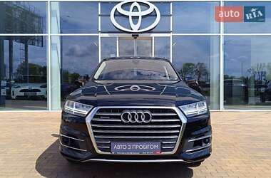 Внедорожник / Кроссовер Audi Q7 2016 в 