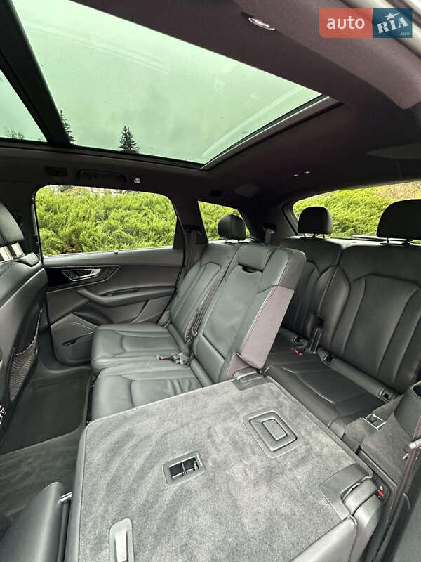 Внедорожник / Кроссовер Audi Q7 2016 в Киеве