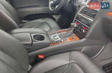 Позашляховик / Кросовер Audi Q7 2014 в 