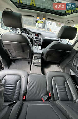 Внедорожник / Кроссовер Audi Q7 2012 в 