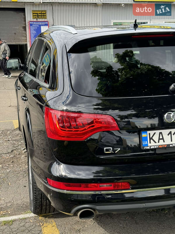 Позашляховик / Кросовер Audi Q7 2012 в Києві