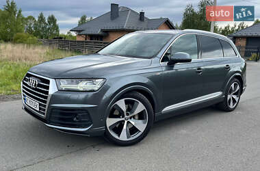 Позашляховик / Кросовер Audi Q7 2017 в Луцьку