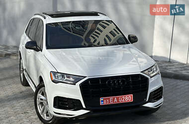 Внедорожник / Кроссовер Audi Q7 2021 в 
