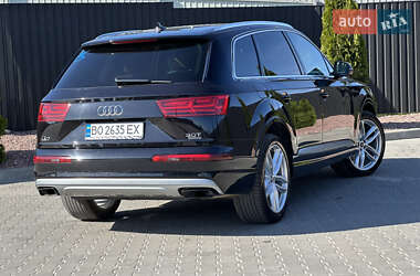 Позашляховик / Кросовер Audi Q7 2018 в 