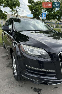 Внедорожник / Кроссовер Audi Q7 2012 в 