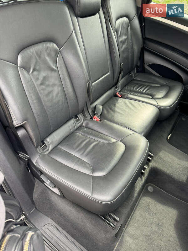 Позашляховик / Кросовер Audi Q7 2012 в Києві