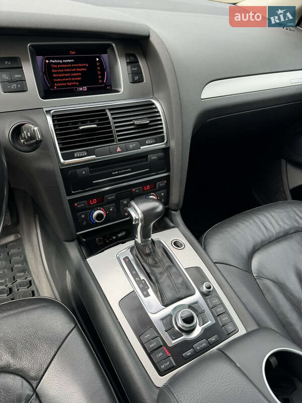 Позашляховик / Кросовер Audi Q7 2012 в Києві