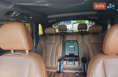 Позашляховик / Кросовер Audi Q7 2016 в 