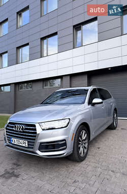 Внедорожник / Кроссовер Audi Q7 2017 в 