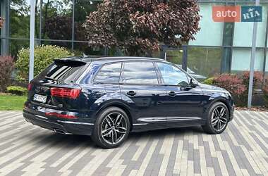 Внедорожник / Кроссовер Audi Q7 2017 в 