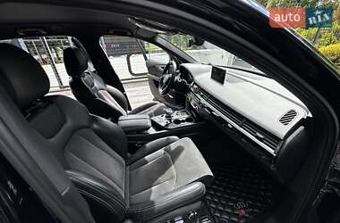 Внедорожник / Кроссовер Audi Q7 2017 в 