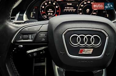 Позашляховик / Кросовер Audi Q7 2016 в 