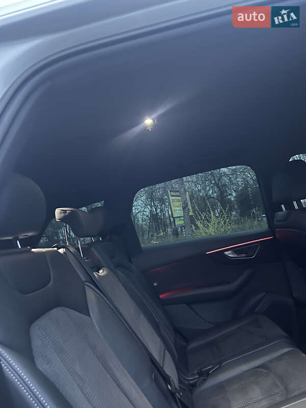 Внедорожник / Кроссовер Audi Q7 2021 в Умани