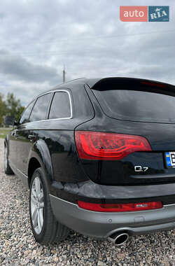 Внедорожник / Кроссовер Audi Q7 2012 в 