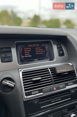 Внедорожник / Кроссовер Audi Q7 2012 в 