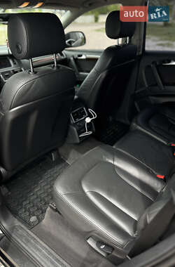 Внедорожник / Кроссовер Audi Q7 2012 в 