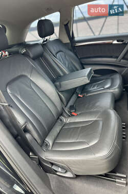 Внедорожник / Кроссовер Audi Q7 2012 в 