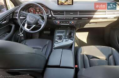 Внедорожник / Кроссовер Audi Q7 2017 в 