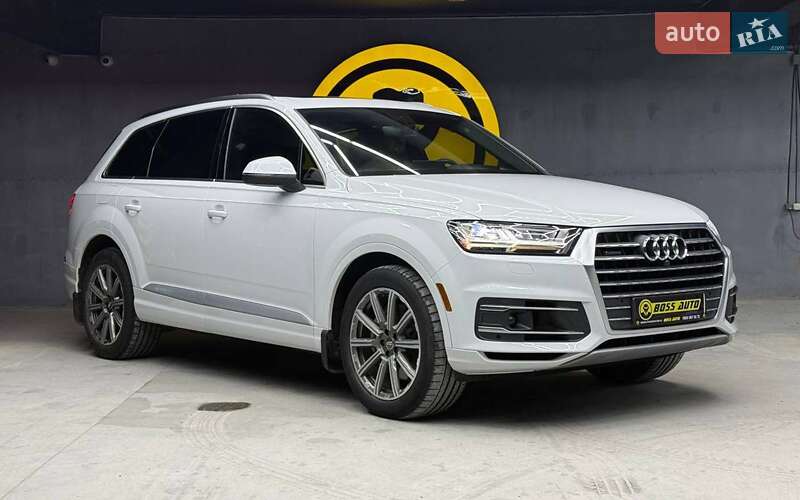 Внедорожник / Кроссовер Audi Q7 2018 в 