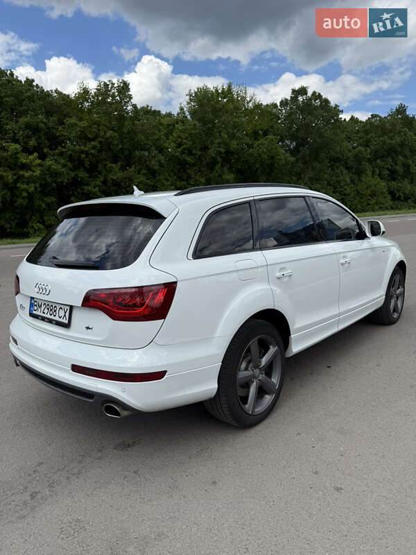Внедорожник / Кроссовер Audi Q7 2012 в Ромнах