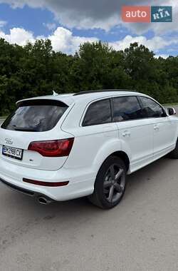 Внедорожник / Кроссовер Audi Q7 2012 в 