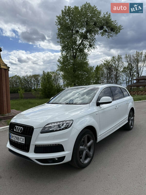 Внедорожник / Кроссовер Audi Q7 2012 в Ромнах