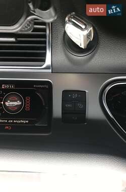 Позашляховик / Кросовер Audi Q7 2011 в 