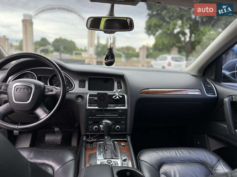 Позашляховик / Кросовер Audi Q7 2011 в Ніжині
