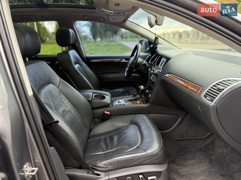 Позашляховик / Кросовер Audi Q7 2011 в Ніжині