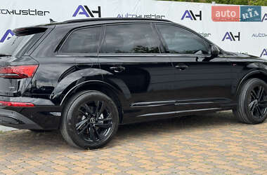 Позашляховик / Кросовер Audi Q7 2020 в 