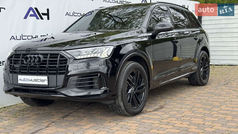 Внедорожник / Кроссовер Audi Q7 2020 в Киеве