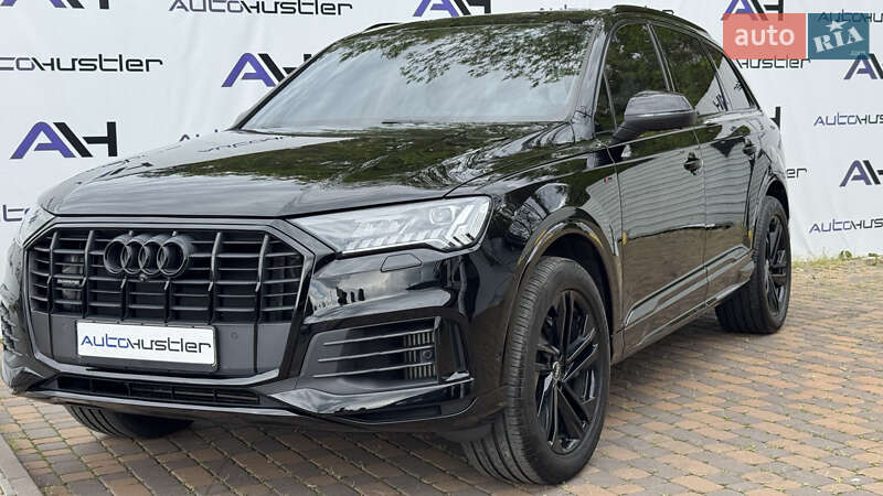 Внедорожник / Кроссовер Audi Q7 2020 в Киеве