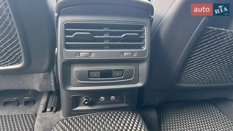 Внедорожник / Кроссовер Audi Q7 2020 в Киеве