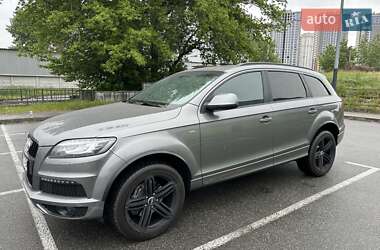 Внедорожник / Кроссовер Audi Q7 2015 в 