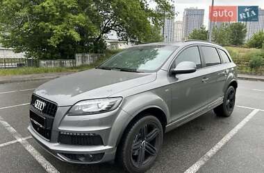 Внедорожник / Кроссовер Audi Q7 2015 в 