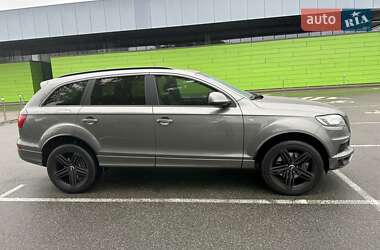 Внедорожник / Кроссовер Audi Q7 2015 в 
