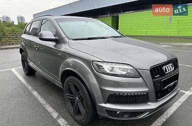 Внедорожник / Кроссовер Audi Q7 2015 в 