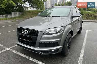 Внедорожник / Кроссовер Audi Q7 2015 в 