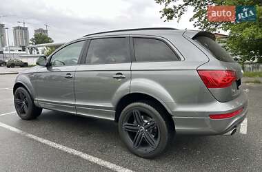Внедорожник / Кроссовер Audi Q7 2015 в 