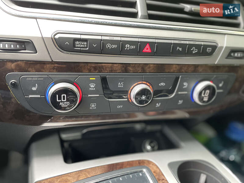 Позашляховик / Кросовер Audi Q7 2018 в Києві