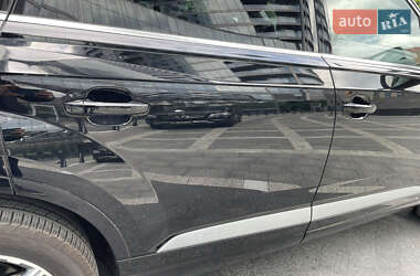 Внедорожник / Кроссовер Audi Q7 2018 в 