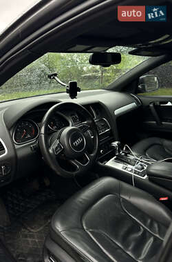 Позашляховик / Кросовер Audi Q7 2013 в 