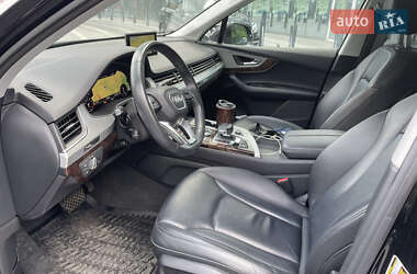 Внедорожник / Кроссовер Audi Q7 2018 в 